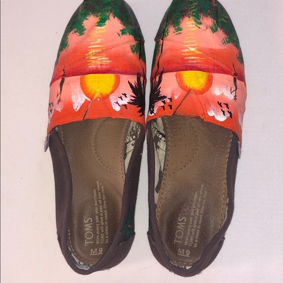 Toms painted flats - Picture 3 of 4